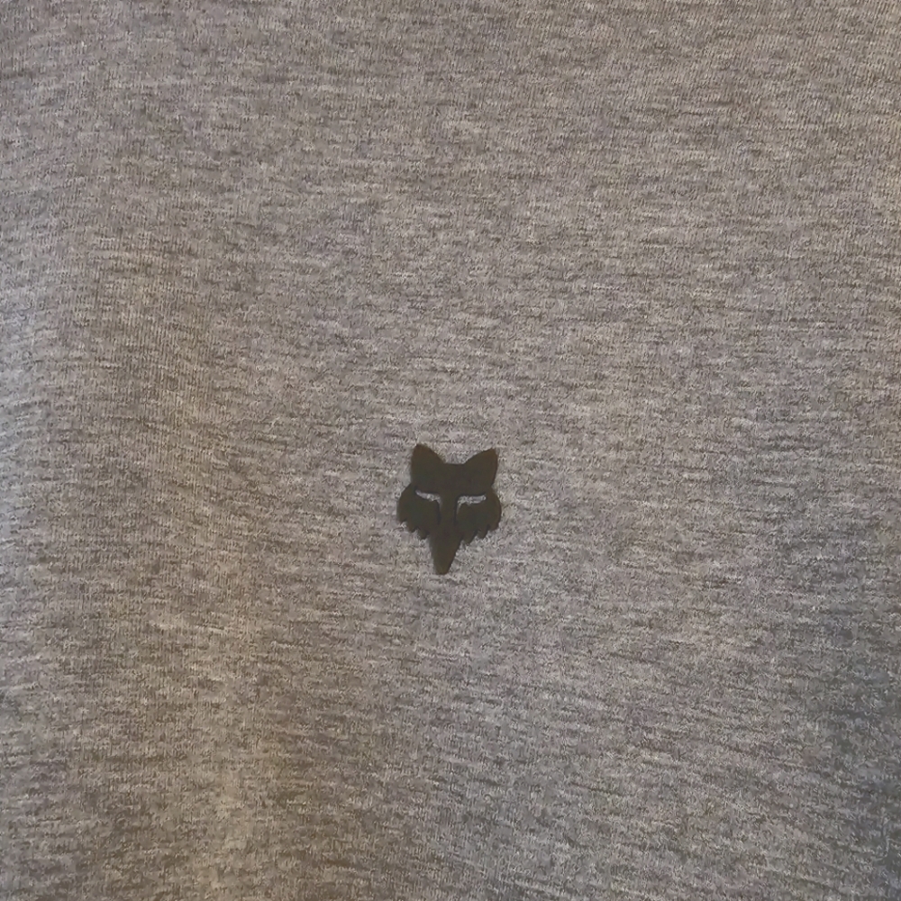 Fox Women's Light Gray Rise Crewneck Sweatshirt sz medium - Picture 7 of 7
